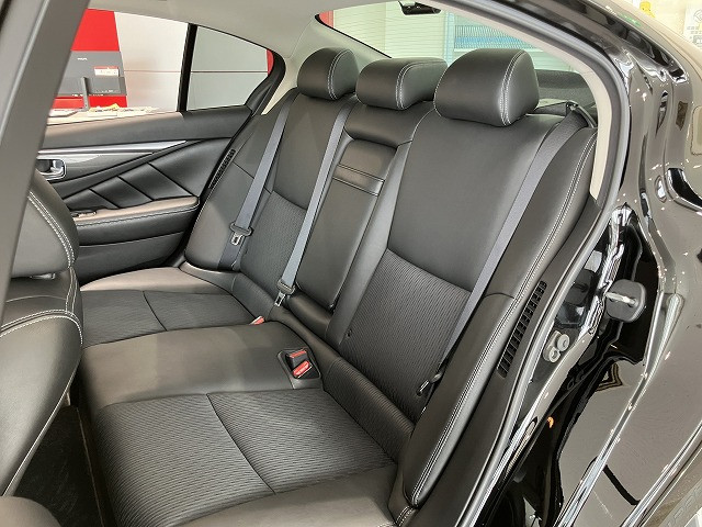 日産 スカイライン 3.5 350GT ハイブリッドの中古車