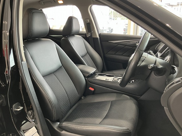 日産 スカイライン 3.5 350GT ハイブリッドの中古車