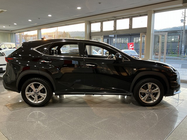 レクサス NX 200t Fスポーツ 4WDの中古車