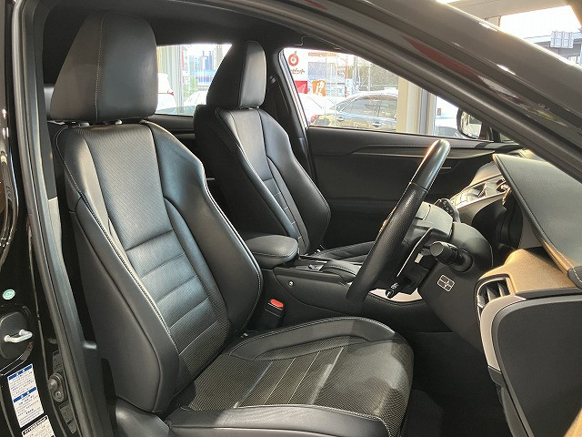 レクサス NX 200t Fスポーツ 4WDの中古車