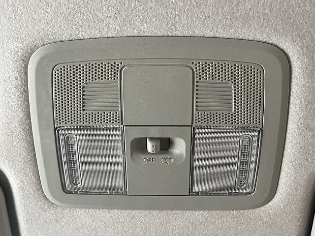 トヨタ ライズ ハイブリッド 1.2 Zの中古車