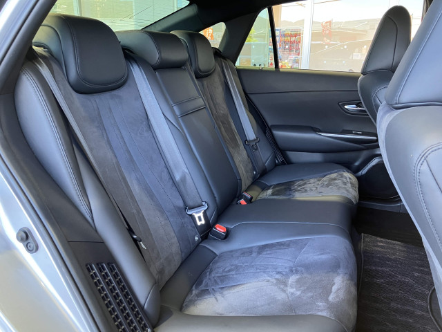 トヨタ クラウン ハイブリッド 2.5 Sの中古車