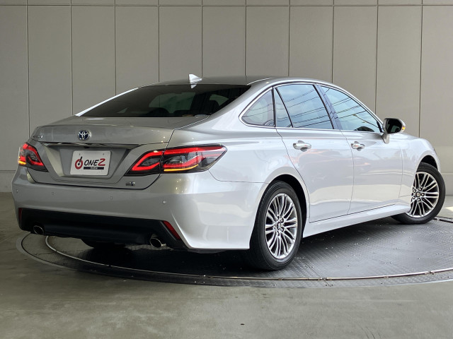 トヨタ クラウン ハイブリッド 2.5 Sの中古車