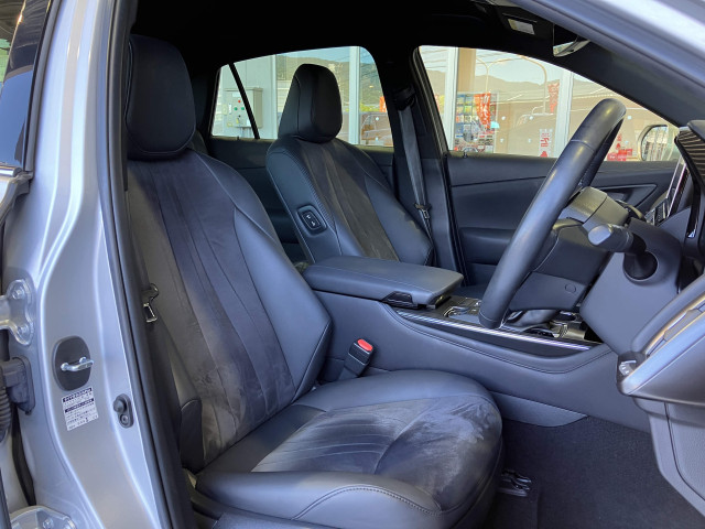 トヨタ クラウン ハイブリッド 2.5 Sの中古車