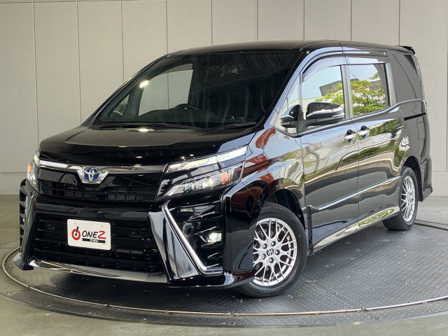 トヨタ ヴォクシー 1.8 ハイブリッド ZS 煌Ⅲの中古車