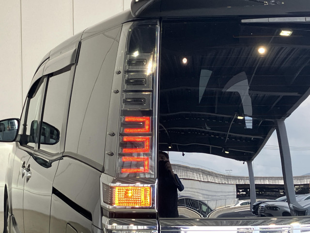 トヨタ ヴォクシー 1.8 ハイブリッド ZS 煌Ⅲの中古車