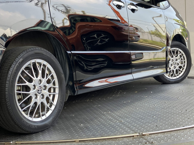 トヨタ ヴォクシー 1.8 ハイブリッド ZS 煌Ⅲの中古車