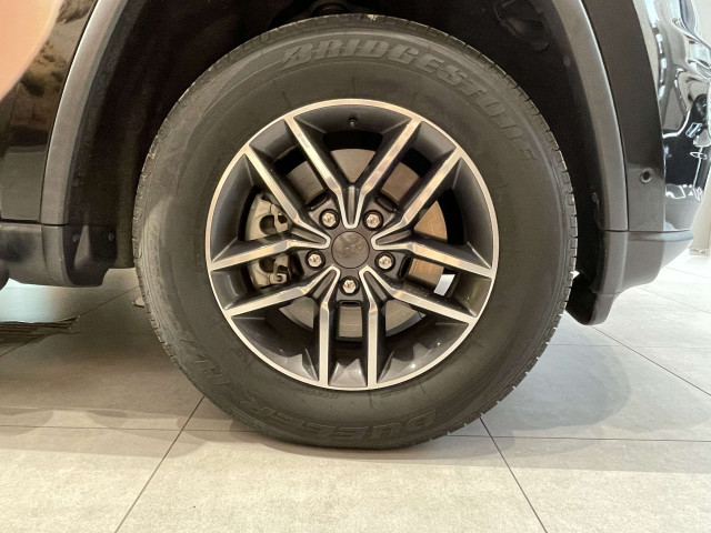 ジープ グランドチェロキー ラレード 4WDの中古車