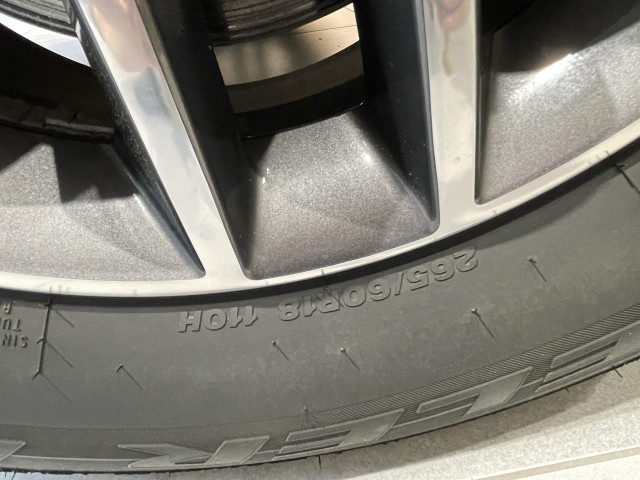 ジープ グランドチェロキー ラレード 4WDの中古車