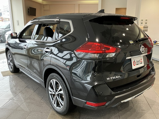 日産 エクストレイル 2.0 20Xi 2列車の中古車