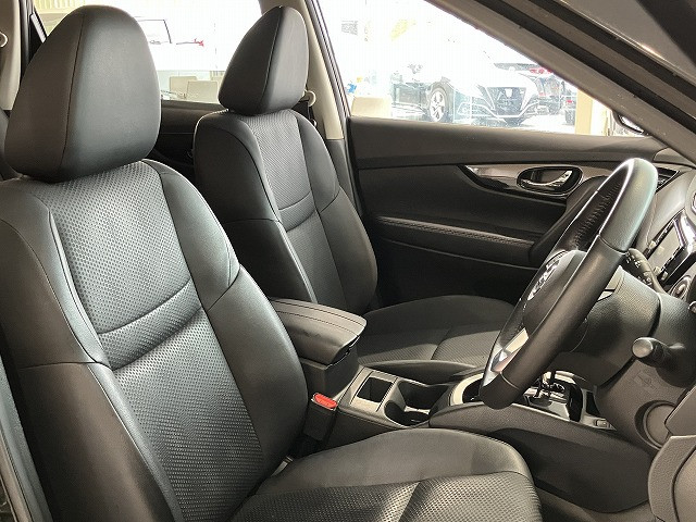 日産 エクストレイル 2.0 20Xi 2列車の中古車