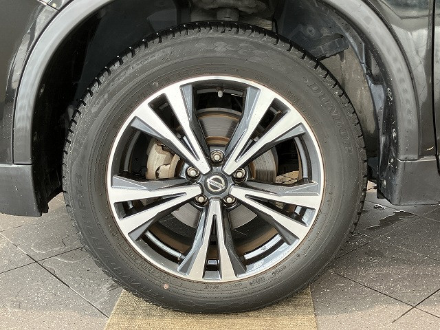 日産 エクストレイル 2.0 20Xi 2列車の中古車