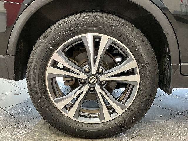 日産 エクストレイル 2.0 20Xi 2列車の中古車