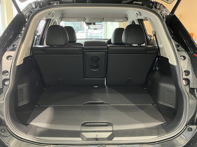 日産 エクストレイル 2.0 20Xi 2列車の中古車