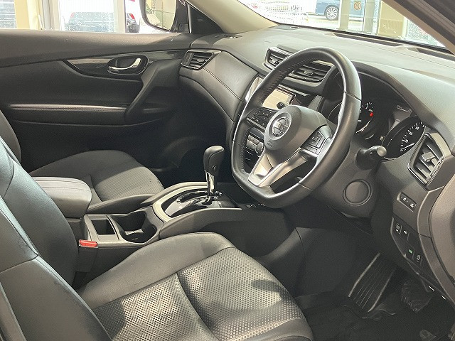 日産 エクストレイル 2.0 20Xi 2列車の中古車