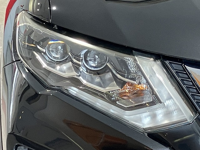日産 エクストレイル 2.0 20Xi 2列車の中古車