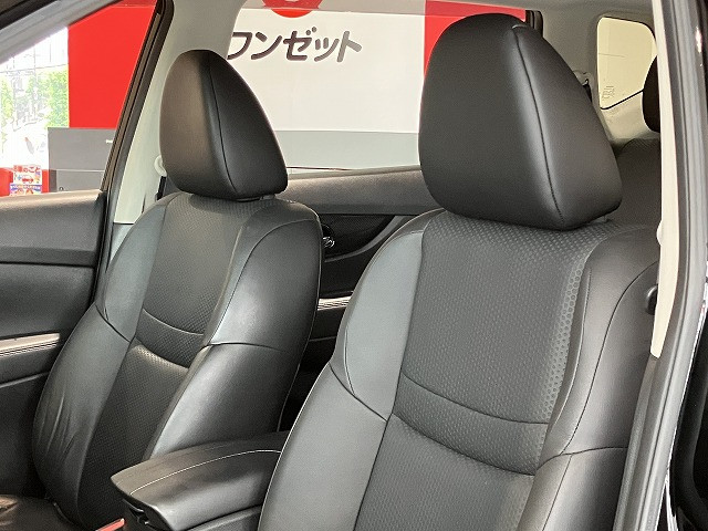 日産 エクストレイル 2.0 20Xi 2列車の中古車
