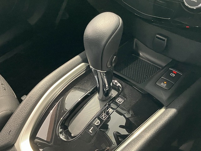 日産 エクストレイル 2.0 20Xi 2列車の中古車
