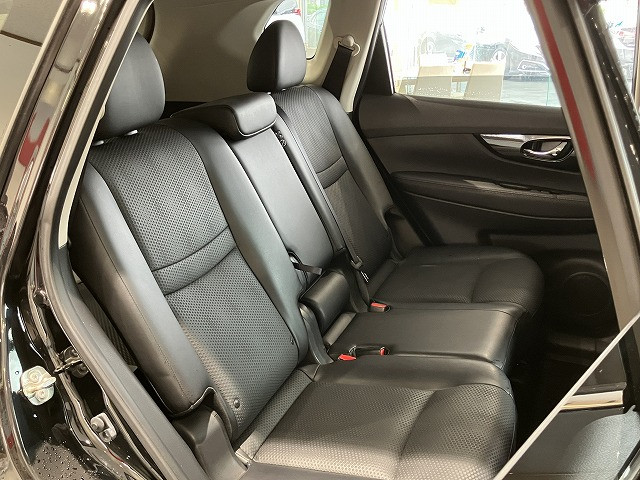 日産 エクストレイル 2.0 20Xi 2列車の中古車