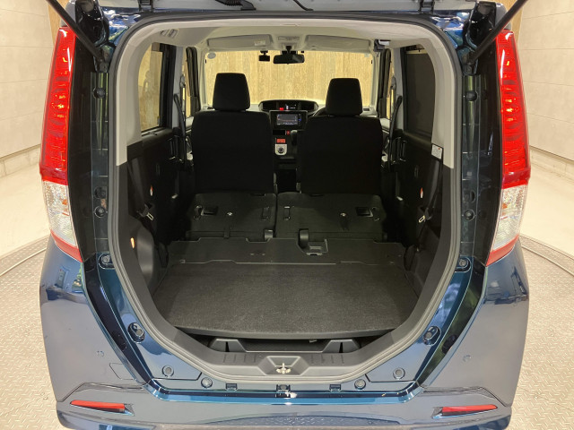 普段のお買い物や通勤、送迎等に十分な荷室スペースを確保しております。大きな荷物の積載も可能です♪