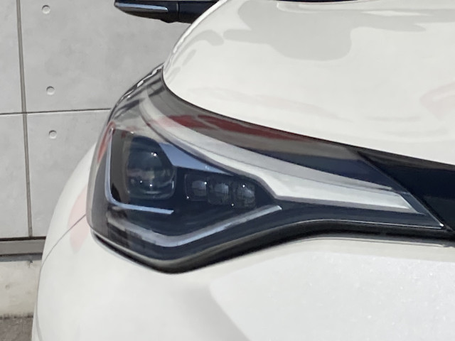 トヨタ C-HR ハイブリッド 1.8 Gの中古車