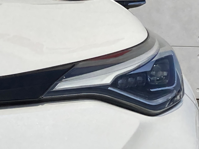 トヨタ C-HR ハイブリッド 1.8 Gの中古車