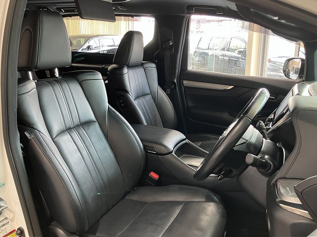 トヨタ アルファード 3.5 エグゼクティブ ラウンジ Sの中古車