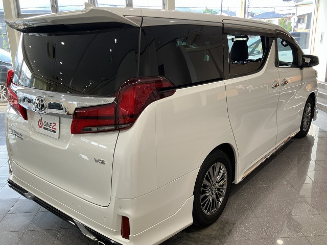 トヨタ アルファード 3.5 エグゼクティブ ラウンジ Sの中古車