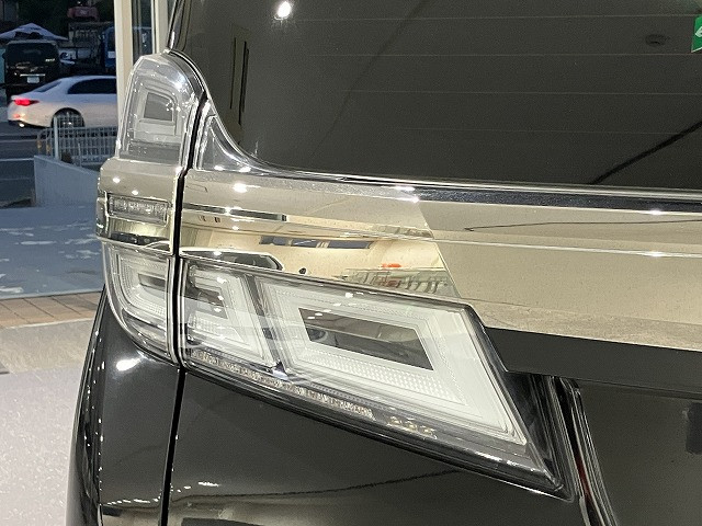 トヨタ ヴェルファイア ハイブリッド 2.5 ZR Gエディション E-Four 4WDの中古車