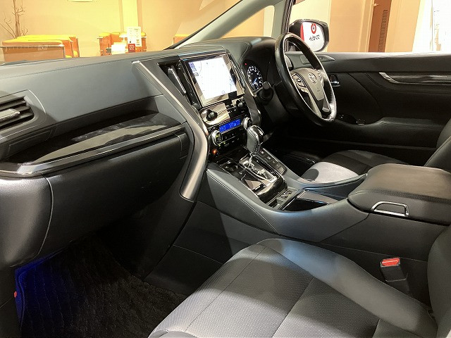 トヨタ ヴェルファイア ハイブリッド 2.5 ZR Gエディション E-Four 4WDの中古車