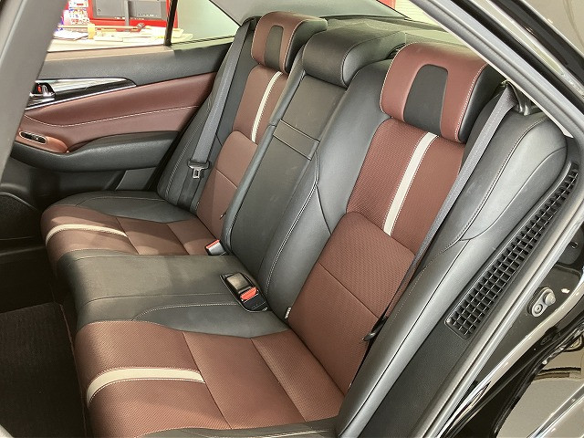 トヨタ クラウンアスリートハイブリッド ハイブリッド 2.5 S ブラックスタイルの中古車