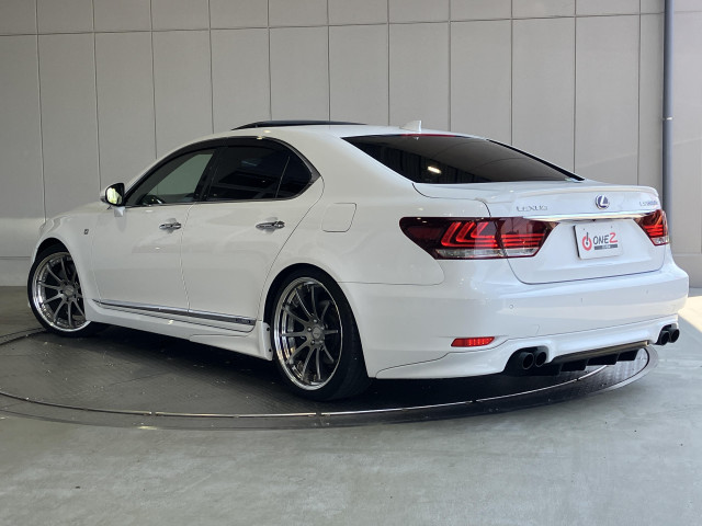 レクサス LS 600h Fスポーツ 4WDの中古車