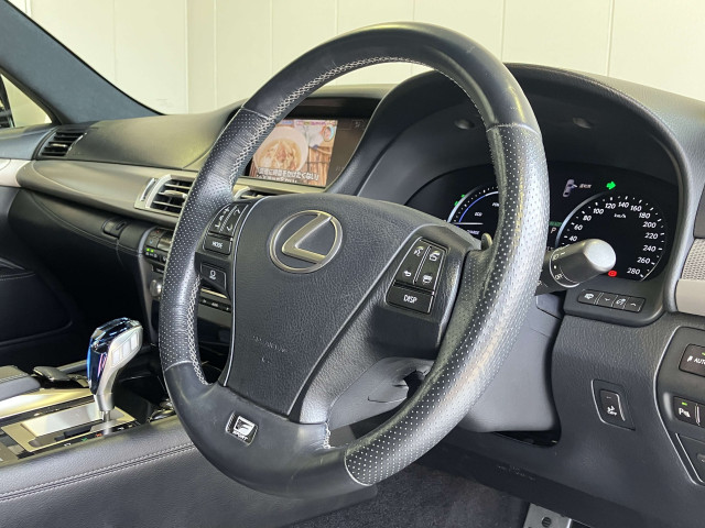 レクサス LS 600h Fスポーツ 4WDの中古車