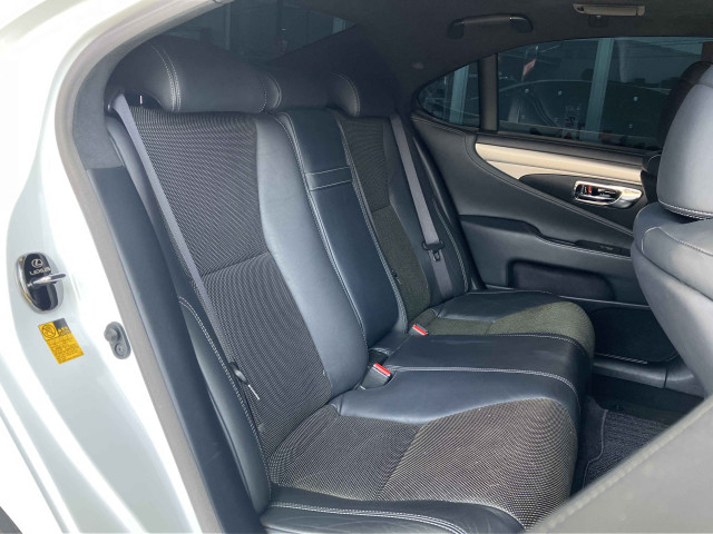 レクサス LS 600h Fスポーツ 4WDの中古車