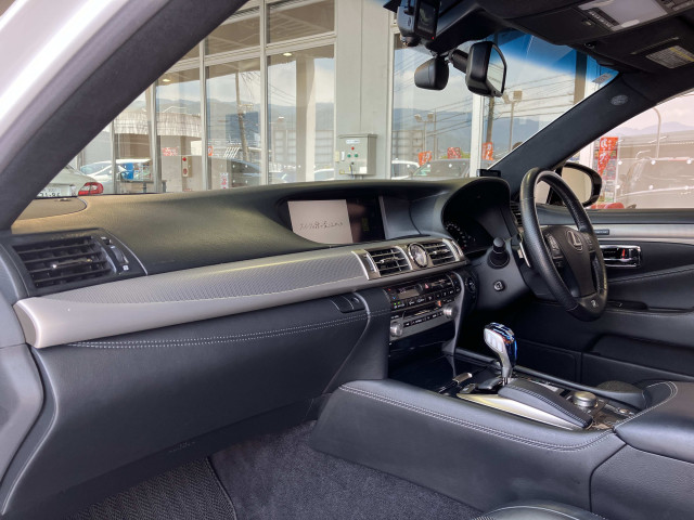 レクサス LS 600h Fスポーツ 4WDの中古車