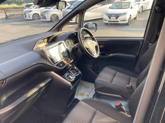 トヨタ ヴォクシーハイブリッド 1.8 ハイブリッド ZS 煌Ⅱの中古車