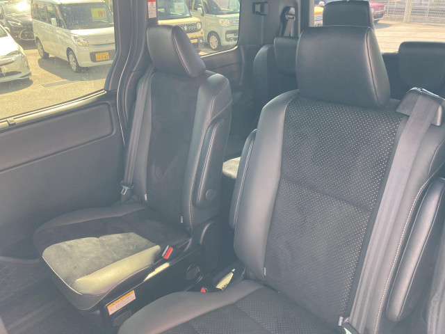 トヨタ ヴォクシー 2.0 ZS 煌Ⅲの中古車