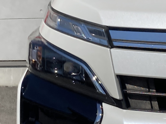 トヨタ ヴォクシー 2.0 ZS 煌Ⅲの中古車