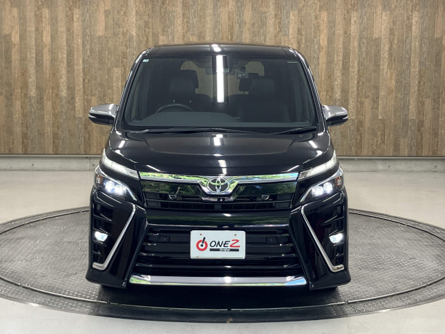ご納車前には自社認証工場にてしっかり法定点検を行います！エンジンオイル・オイルエレメント・ワイパーゴム等の標準交換部品以外にも点検後交換が必要な消耗部品等も交換・整備致します