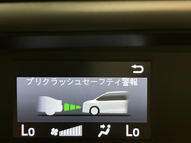 衝突軽減ブレーキや車線逸脱アラートなど安全装備も充実です！