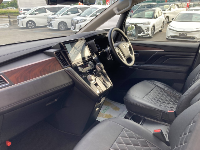 三菱 デリカD:5 2.2 P ディーゼルターボ 4WDの中古車