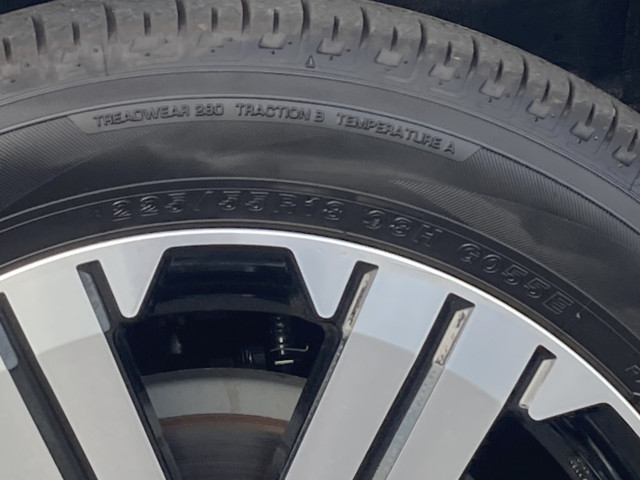 三菱 デリカD:5 2.2 P ディーゼルターボ 4WDの中古車