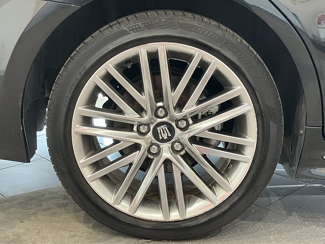 トヨタ クラウン ハイブリッド 2.5 RS Four 4WDの中古車