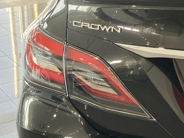 トヨタ クラウン ハイブリッド 2.5 RS Four 4WDの中古車