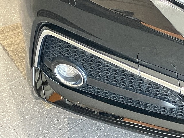トヨタ クラウン ハイブリッド 2.5 RS Four 4WDの中古車