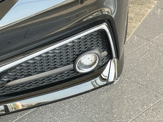 トヨタ クラウン ハイブリッド 2.5 RS Four 4WDの中古車