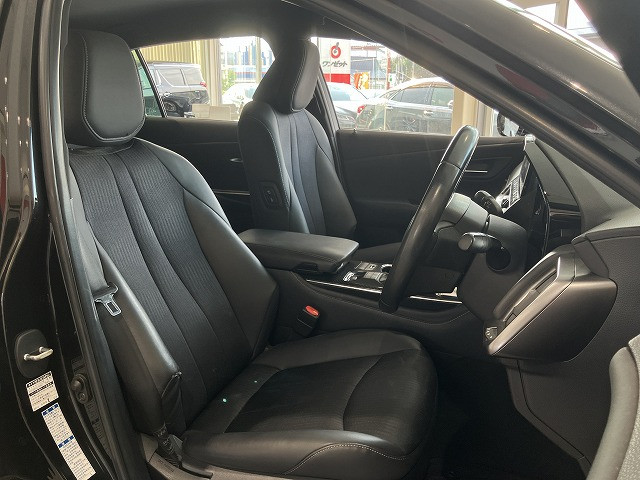 トヨタ クラウン ハイブリッド 2.5 RS Four 4WDの中古車