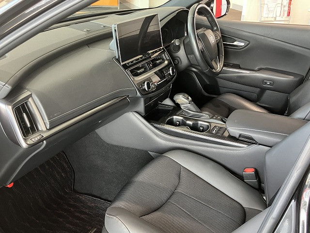 トヨタ クラウン ハイブリッド 2.5 RS Four 4WDの中古車