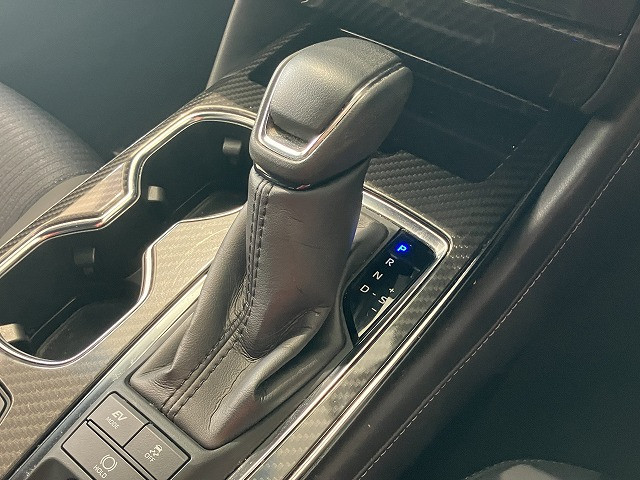 トヨタ クラウン ハイブリッド 2.5 RS Four 4WDの中古車