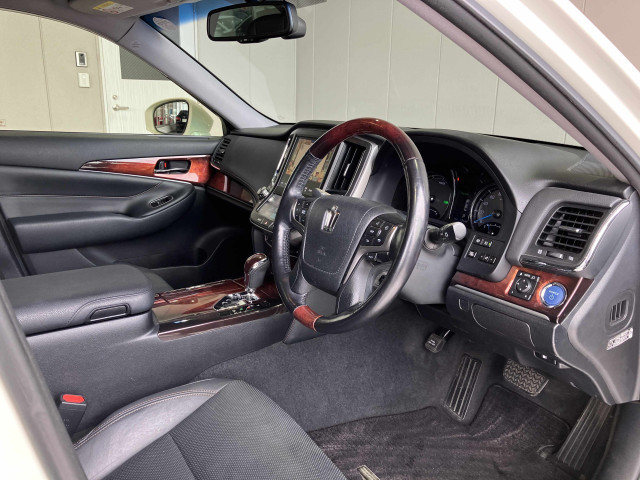 トヨタ クラウンマジェスタ 3.5 Fバージョンの中古車